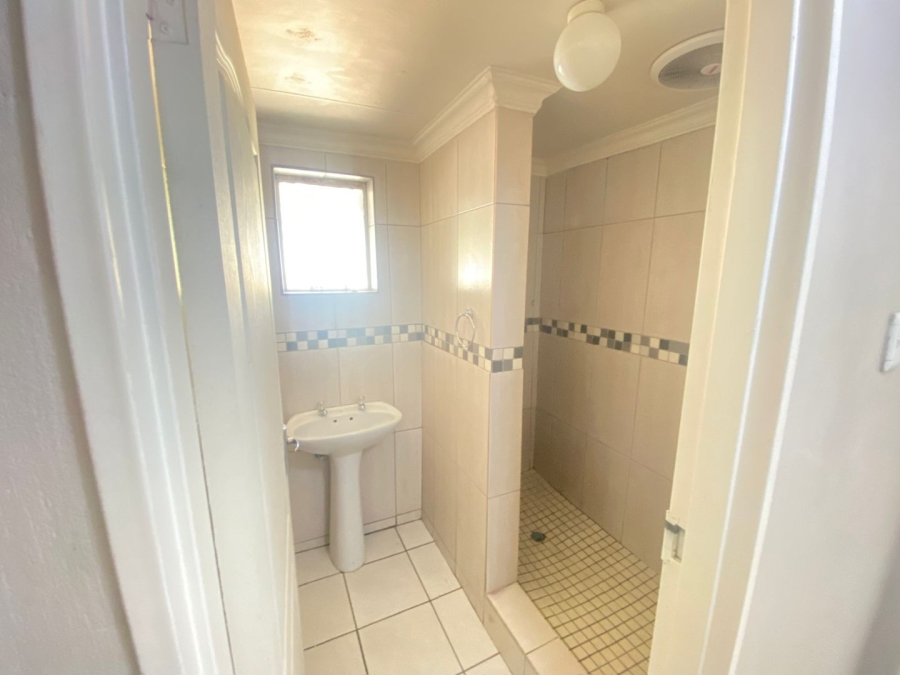 5 Bedroom Property for Sale in Willows Free State